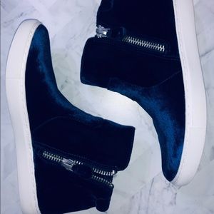 Women’s Shoes Navy. NWT. Kenneth Cole. Size 9